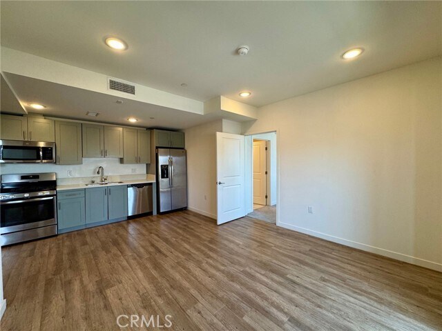 Primary Photo - 1025 S Berendo St