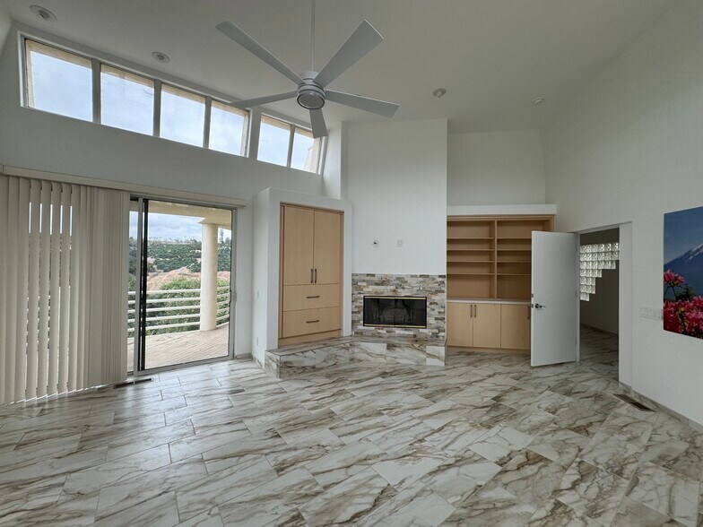 Building Photo - 2349 Via Oeste Dr