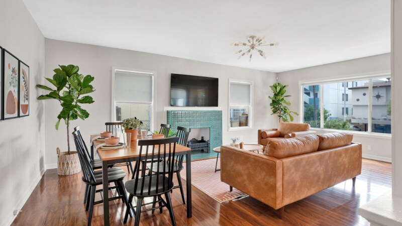 Building Photo - 724 S Gramercy Dr