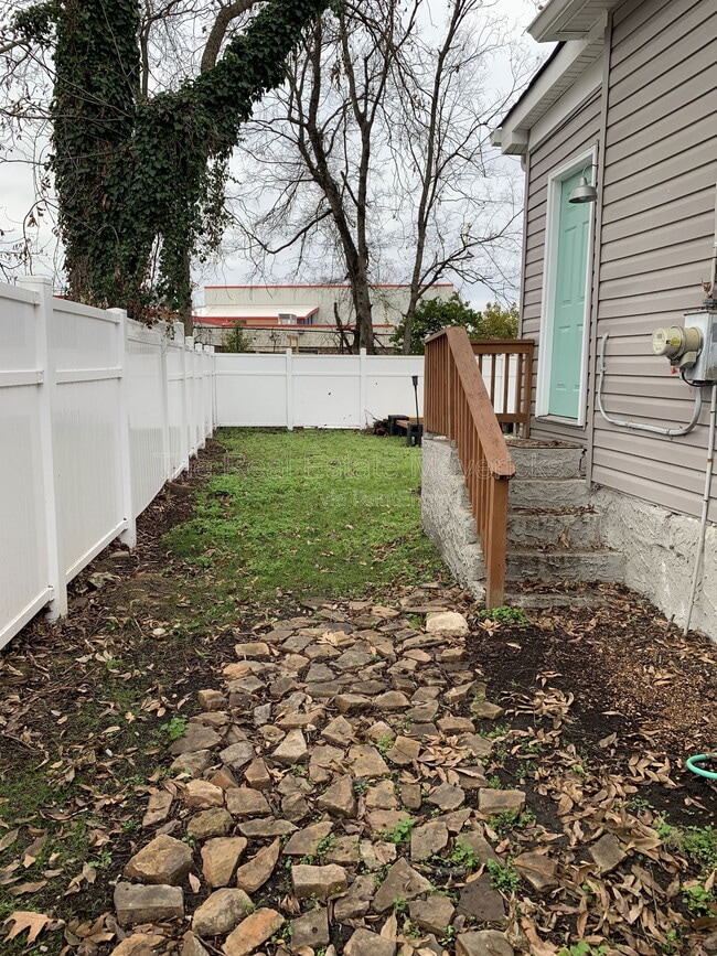 Building Photo - 1810 Jackson St