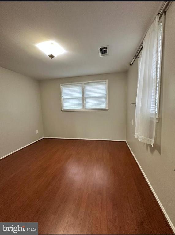 Building Photo - 8140 Drayton Ln