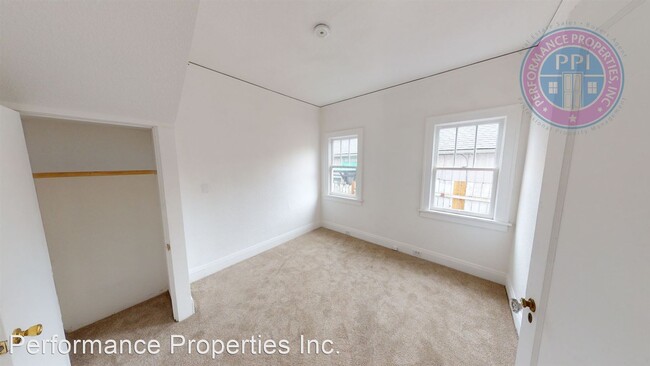 Building Photo - 5 br, 3 bath House - 43 Ladd Street