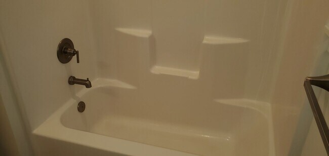 Building Photo - 5 bd, 3 ba house SW Columbia, quick access to providence, just south of Rockbridge school