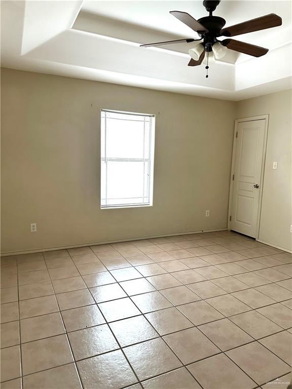 Building Photo - 10 South Dr