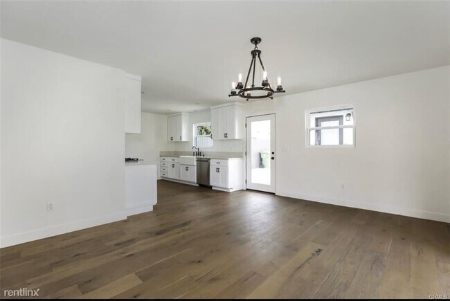 Building Photo - 2 br, 1 bath House - 3020 Wellington Rd