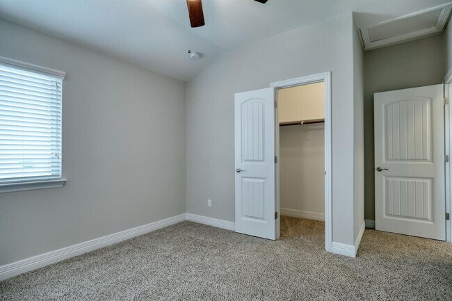 Building Photo - 108 Coral Bean Way