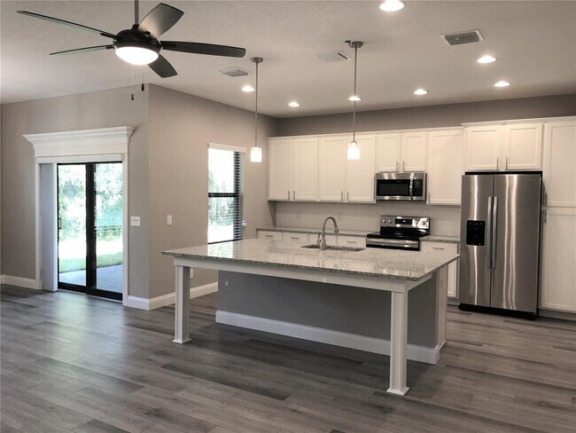 Building Photo - 957 Deming Dr