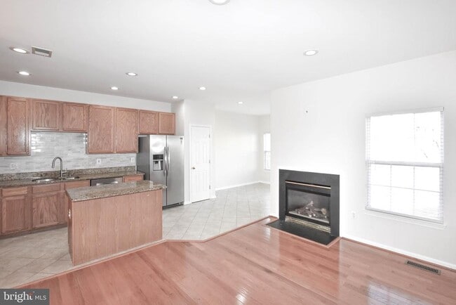 Building Photo - 2457 Rolling Plains Dr