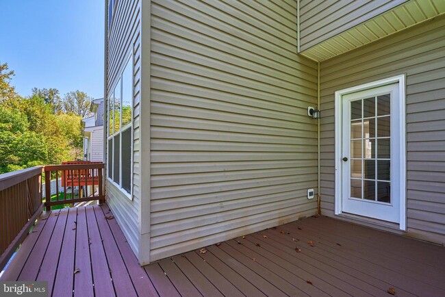 Building Photo - 20515 Blue Heron Terrace