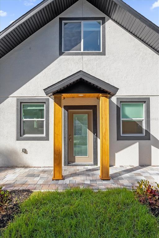 Building Photo - 600 N Lakewood Ave