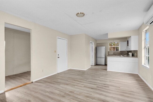 Building Photo - 1478 Apache Dr