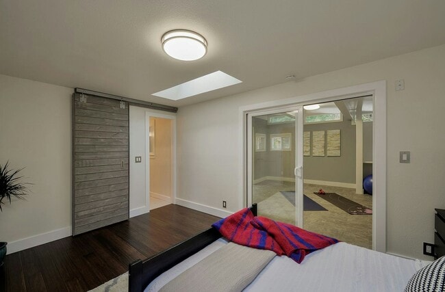 Building Photo - 535 Mt Jupiter Dr SW