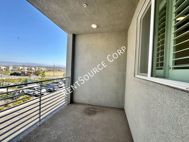 Building Photo - 26916 Tanager Ln