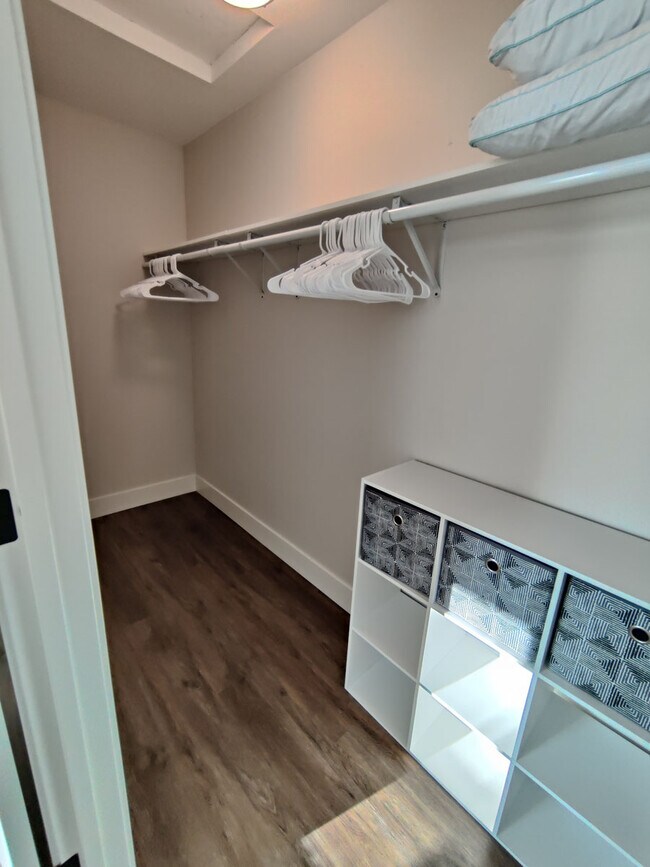 Building Photo - 1205 Fuller St