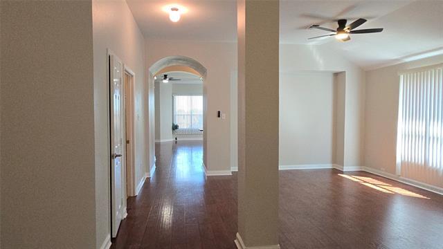 Building Photo - 6800 Oak Falls Dr