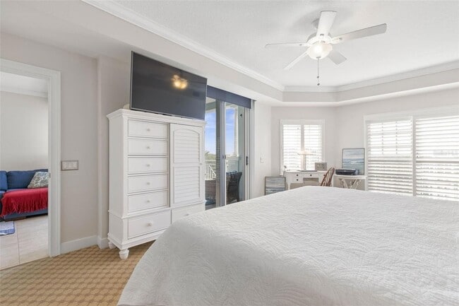 Building Photo - 102 Yacht Harbor Dr