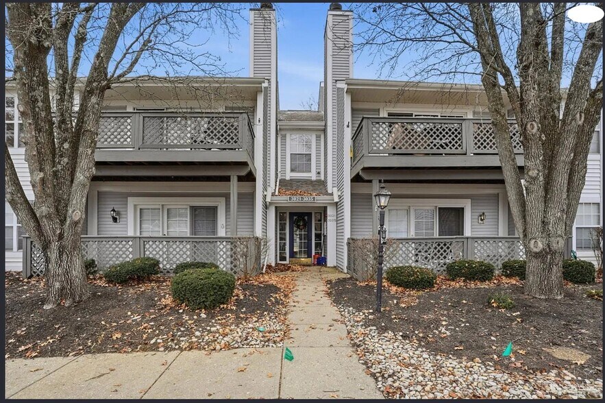 Building Photo - 3029 Stratford Ct