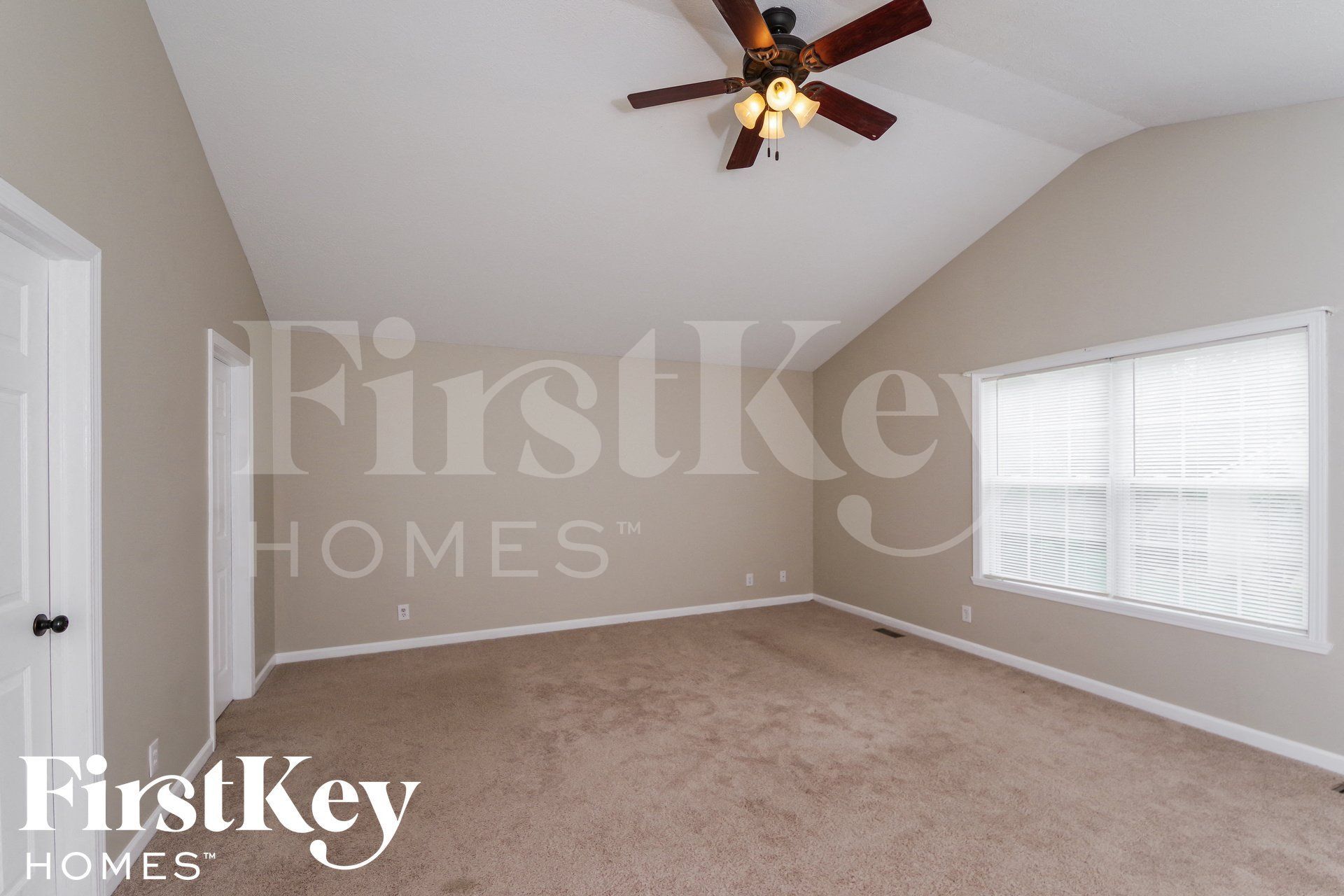 Building Photo - 944 Breaside Ln