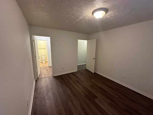 Building Photo - 6376 Applecross Ave