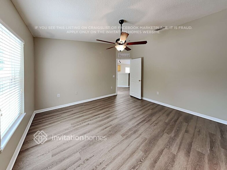 Building Photo - 5180 Silver Thistle Ln