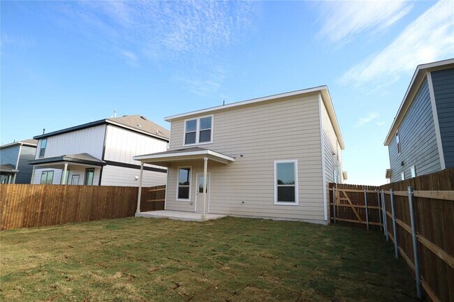 Building Photo - 444 English Oak St