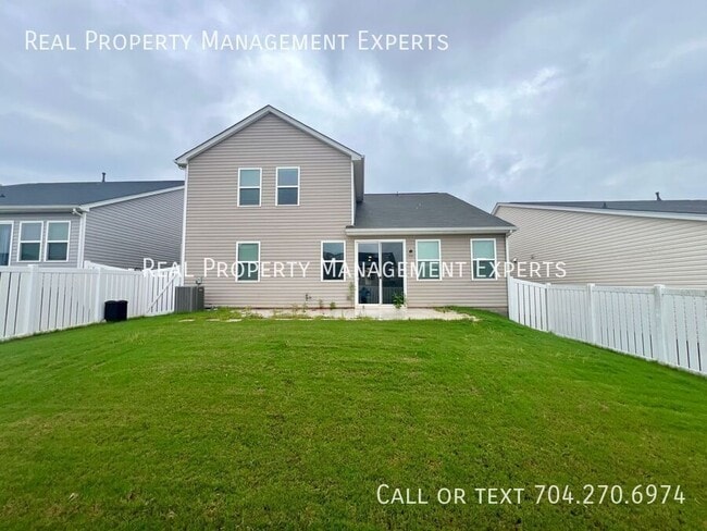 Building Photo - 6520 Georgia Oak Rd