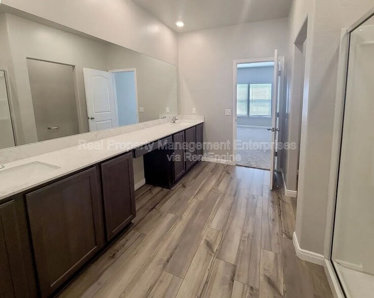 Building Photo - 1708 Crimson Lake Blvd