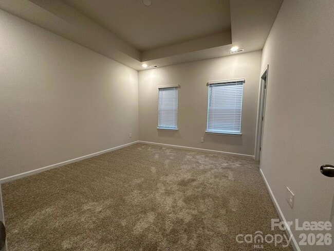 Building Photo - 10008 Hemingway Pl