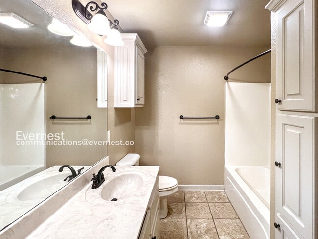 Building Photo - 45 Castleton Dr