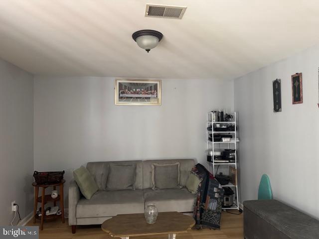 Building Photo - 17929 Milroy Dr