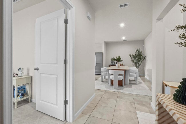 Building Photo - 309 Raspberry Rd