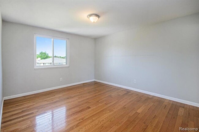 Building Photo - 37718 Douglas Ct