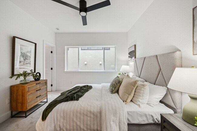 Building Photo - Modern 3BD, 3.5BA Sloan’s Lake Home with Rooftop Deck and 1-Car Garage