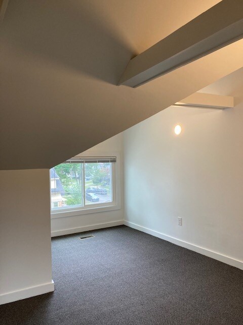 Building Photo - 807 McKinley Ave
