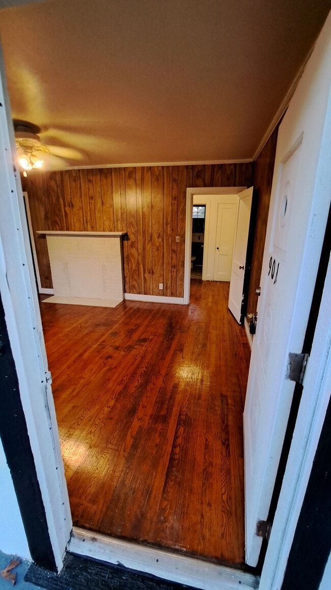 Building Photo - 901 State Rd S-38-225