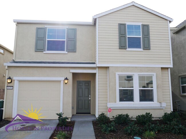 Building Photo - Modern Two-Story 4 Bed 2.5 Bath 1,807 sqft...