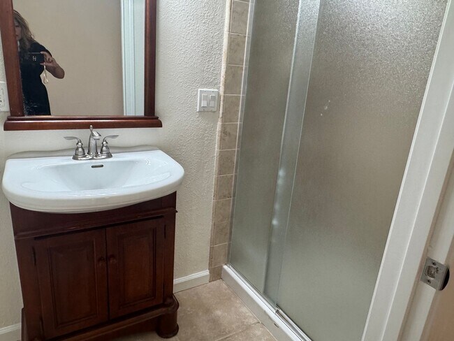 Building Photo - 4317 Spring Creek Ct
