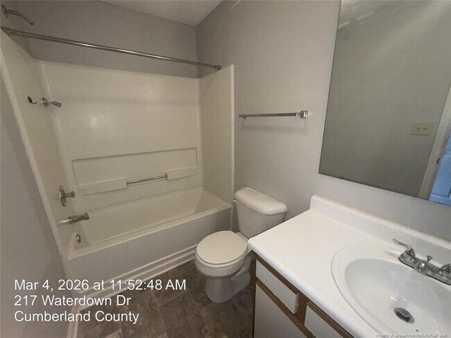 Building Photo - 217 Waterdown Dr