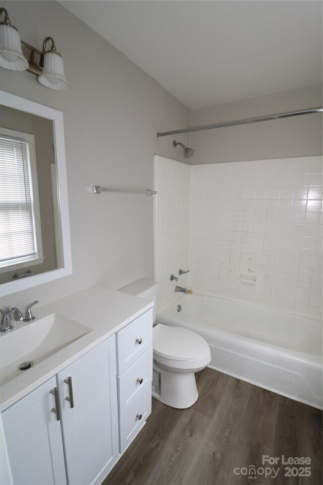 Building Photo - 6248 Old Pineville Rd