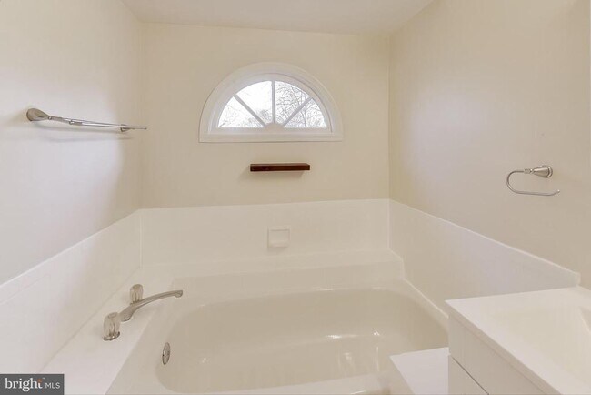 Building Photo - 2851 Strauss Terrace