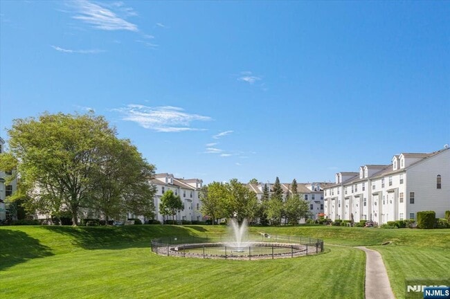 Building Photo - 535 Coventry Dr