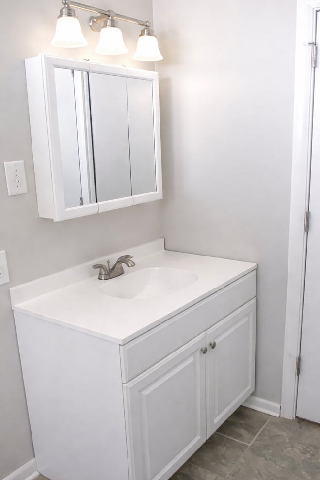 Building Photo - 2656 W 60th St