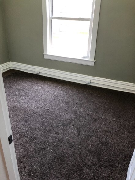 Building Photo - 830 9th Ave