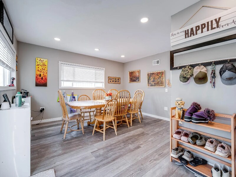 Building Photo - 705 S East St