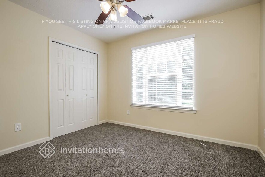 Building Photo - 352 Jasmine Dr