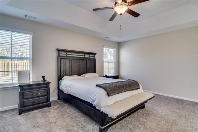 Building Photo - 934 Mulford Lp