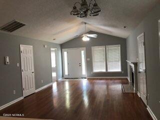 Building Photo - 107 Live Oak Dr