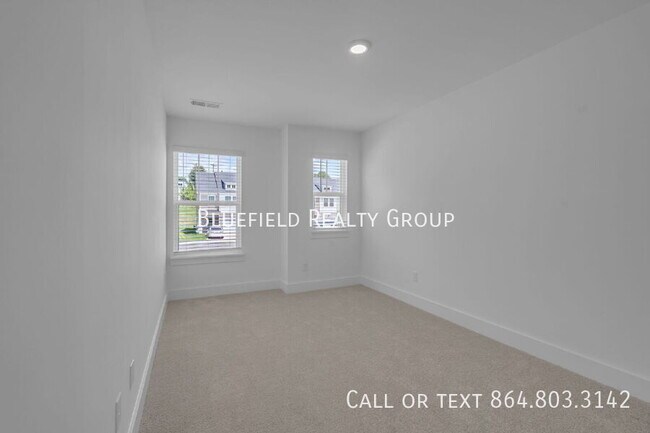 Building Photo - 416 E Parima Ct