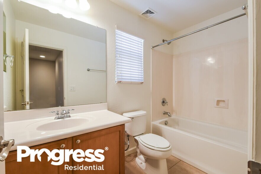Building Photo - 3649 W Bryce Ct