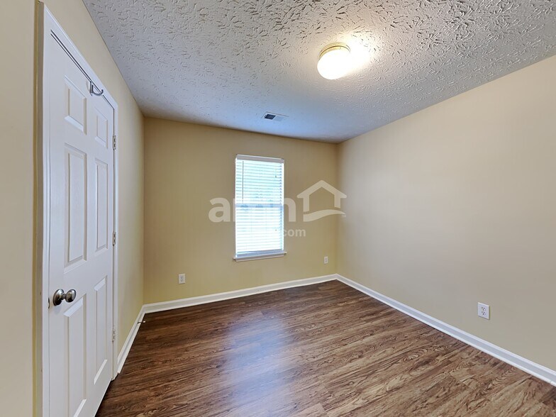 Building Photo - 4410 Brookridge Dr